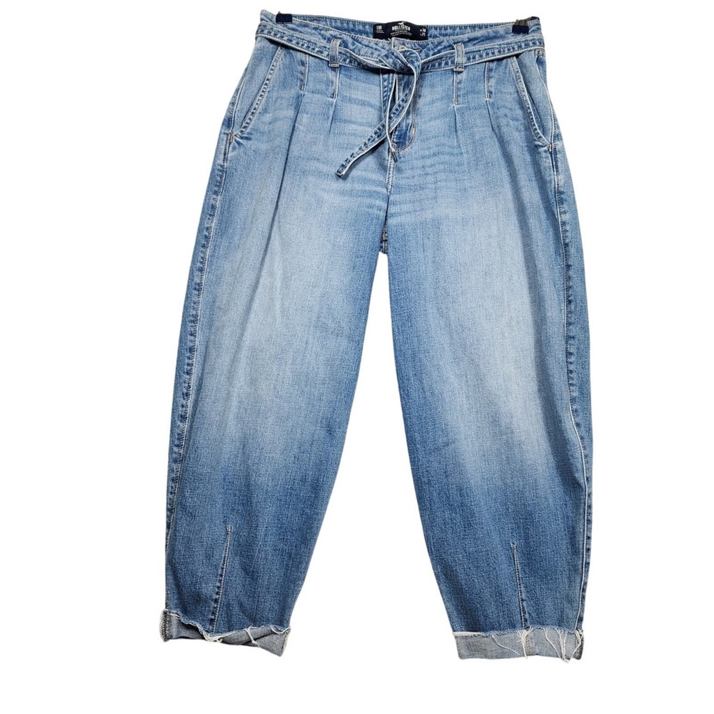 Hollister Balloon High-Rise Jeans in Light Blue